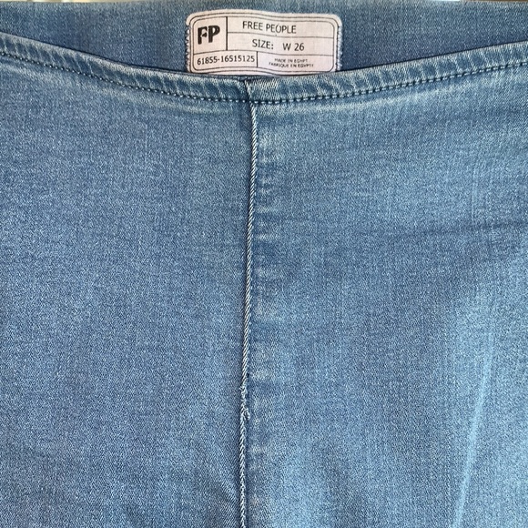Free People Easy Goes It denim jogging leggings raw hem sz 26 w/ pockets - Picture 5 of 13
